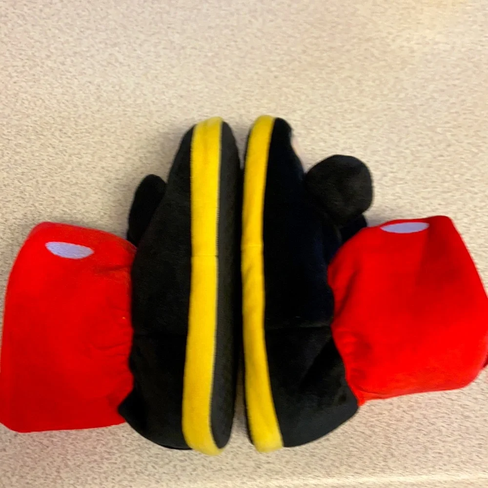 Disney Kids Slippers 11-12